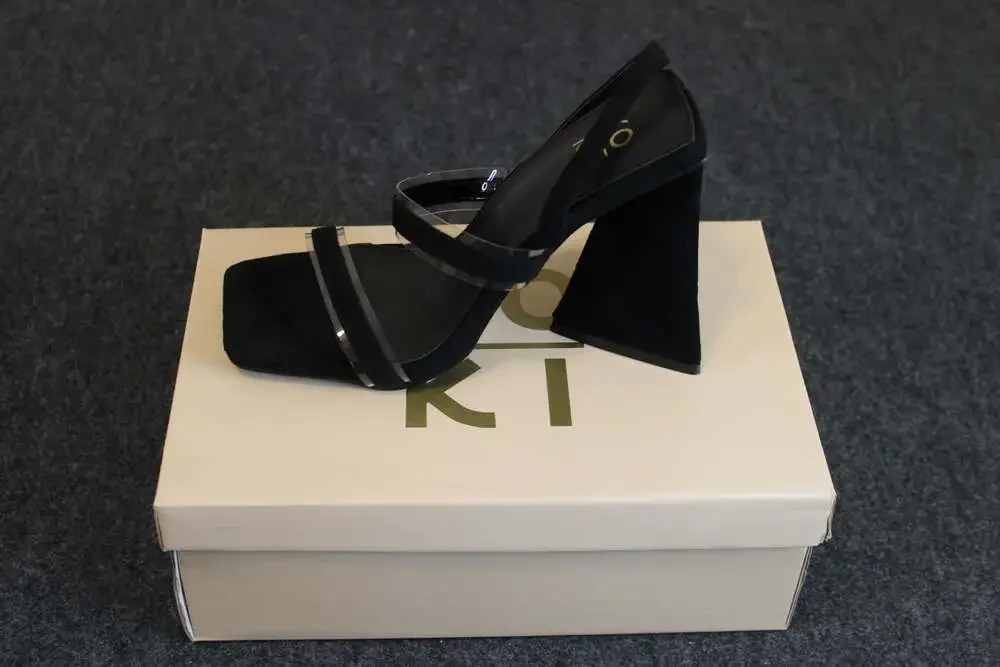 Yoki miller sandals